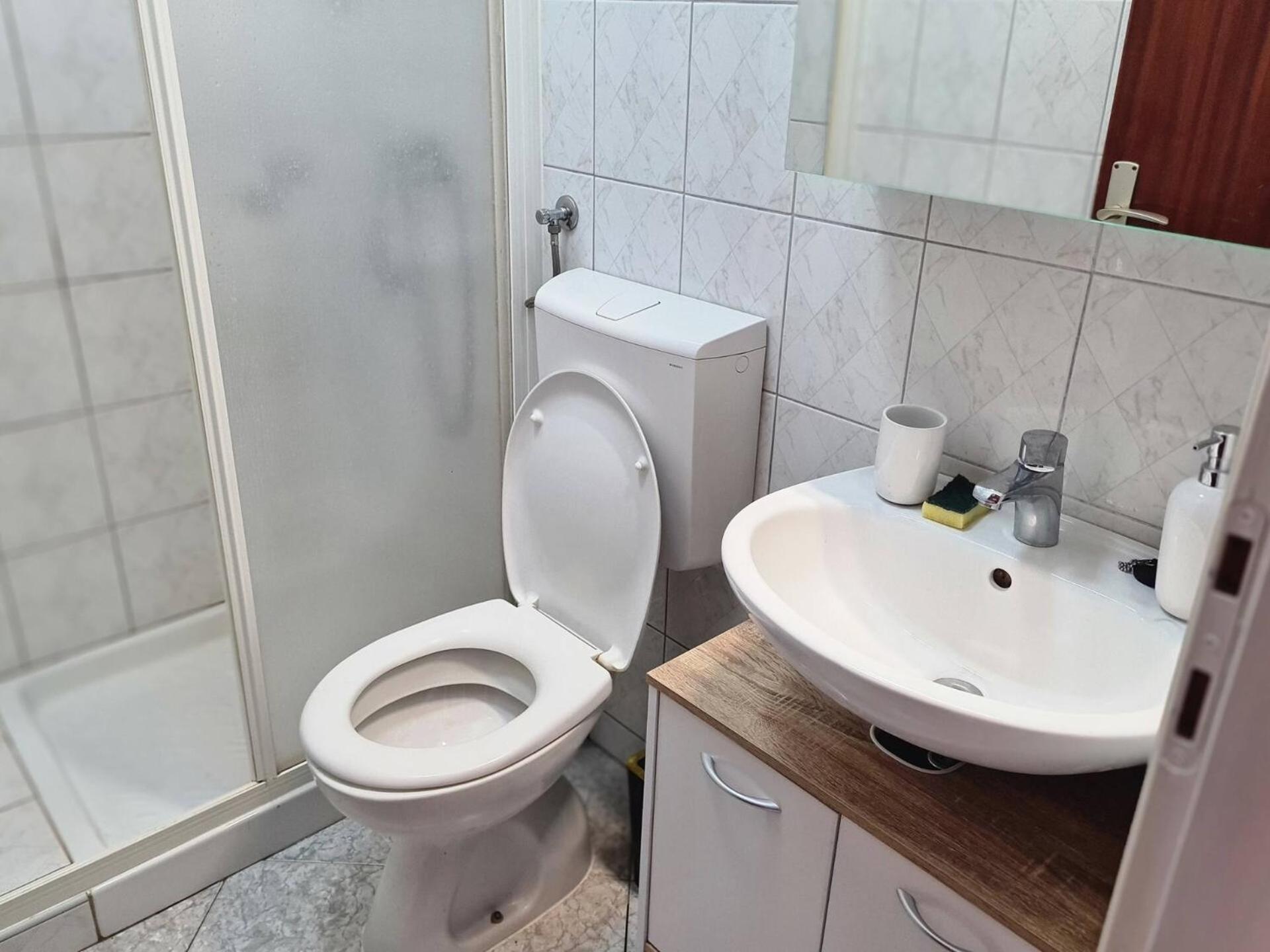Apartments Bugi Башка Екстер'єр фото