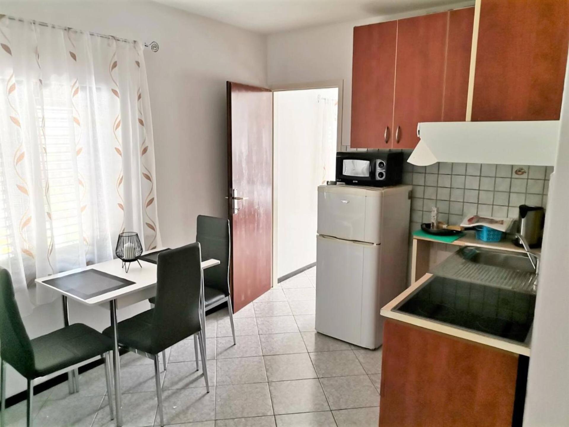 Apartments Bugi Башка Екстер'єр фото