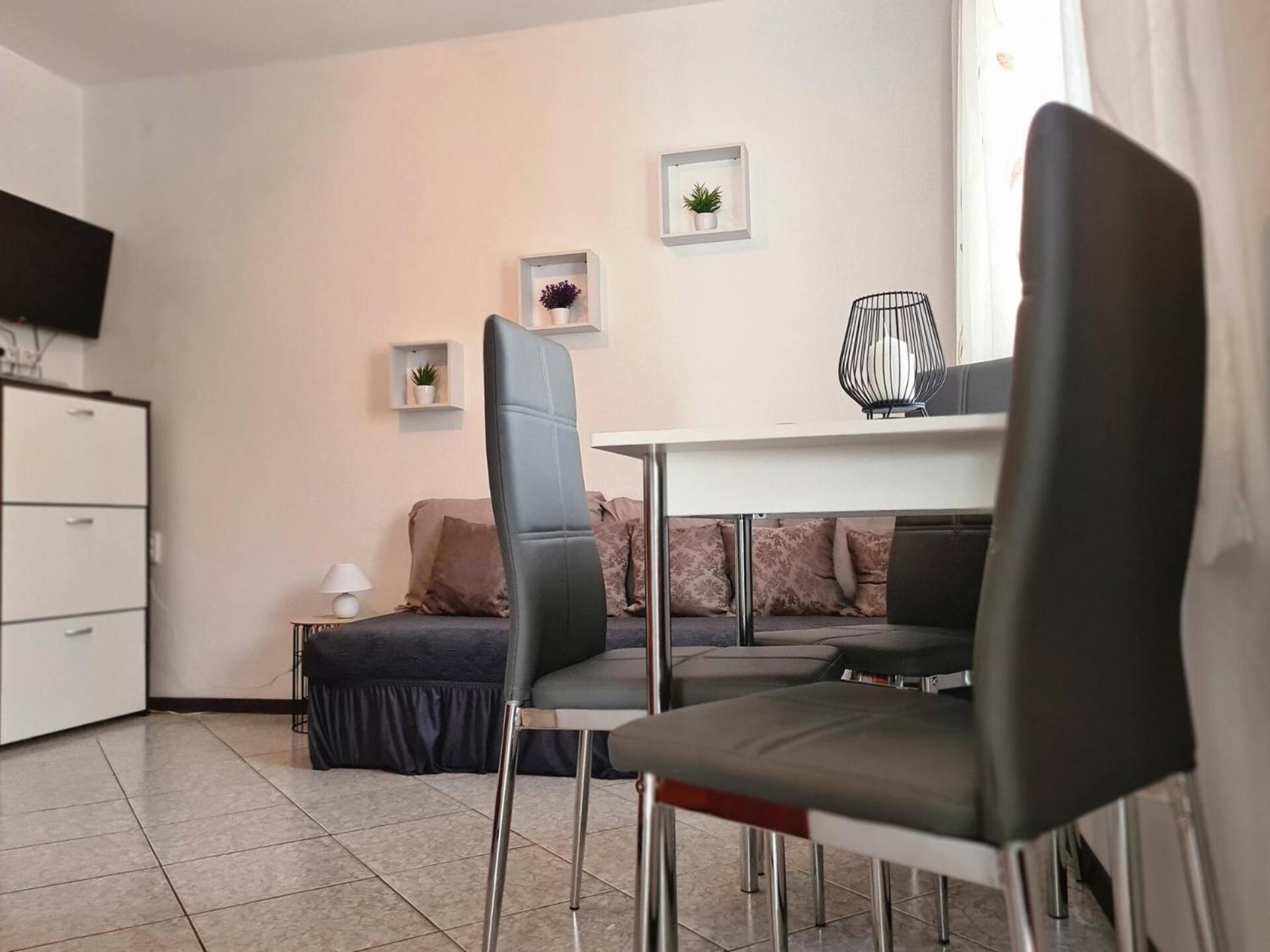 Apartments Bugi Башка Екстер'єр фото